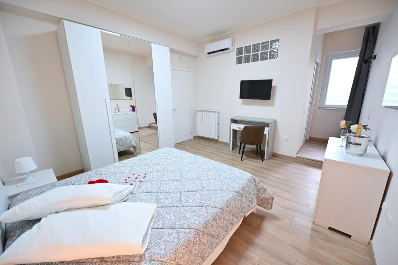 Il Castello Bed&Breakfast San Felice a Cancello Bagian luar foto